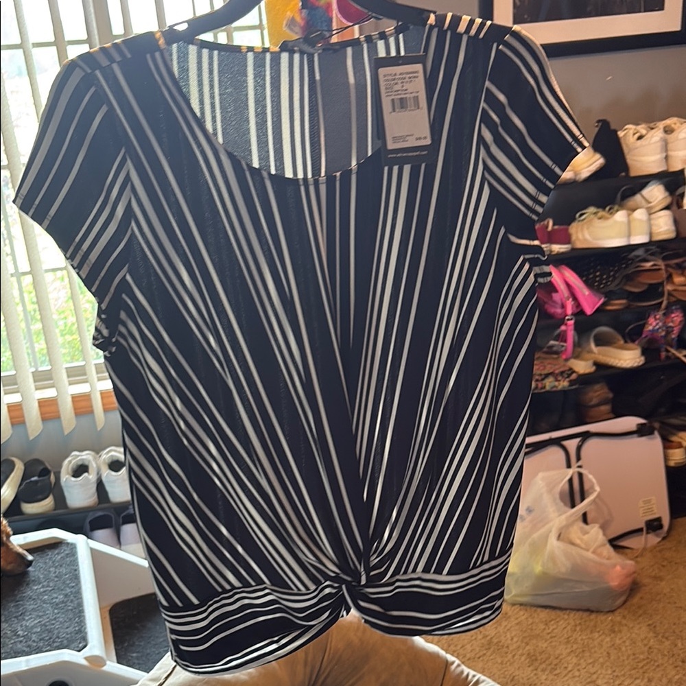 Adrianna Papell Blue and White Tie Front Cap Sleeve Blouse